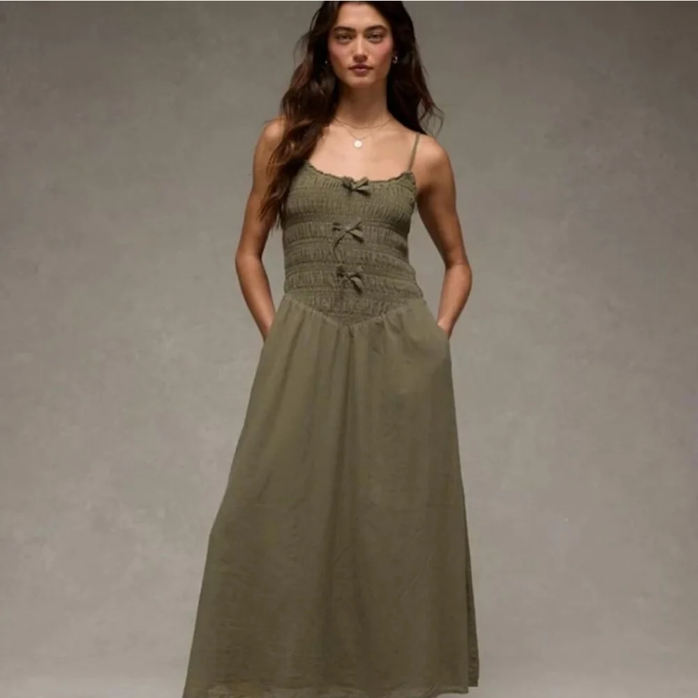 NWT American Eagle Bella Bow Dress Olive Green Size Medium - Picture 1 of 6
